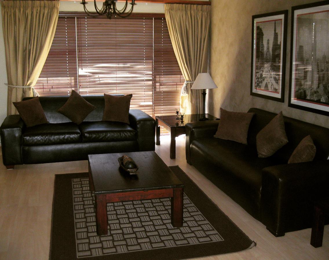 Smithland Guest Apartments Cape Town Bellville Esterno foto