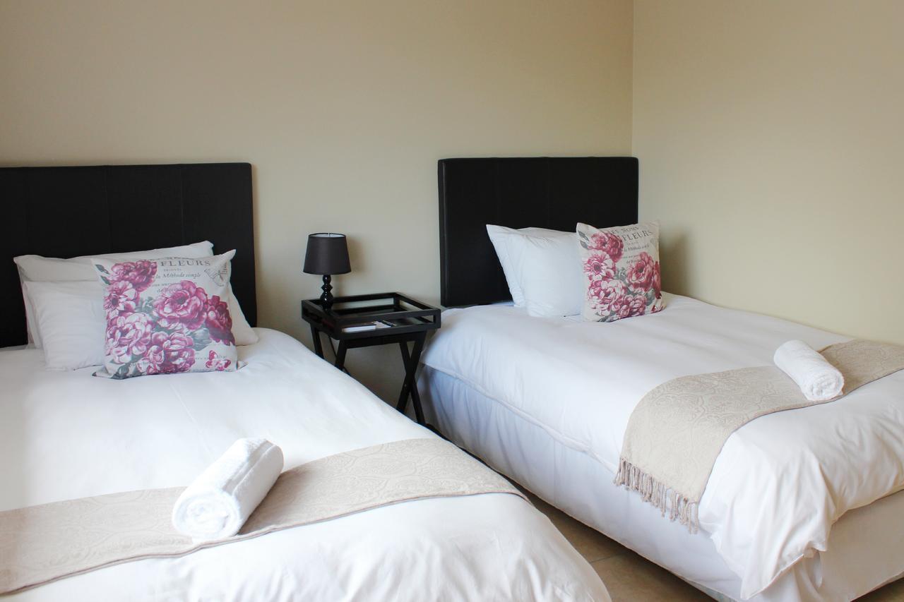 Smithland Guest Apartments Cape Town Bellville Esterno foto