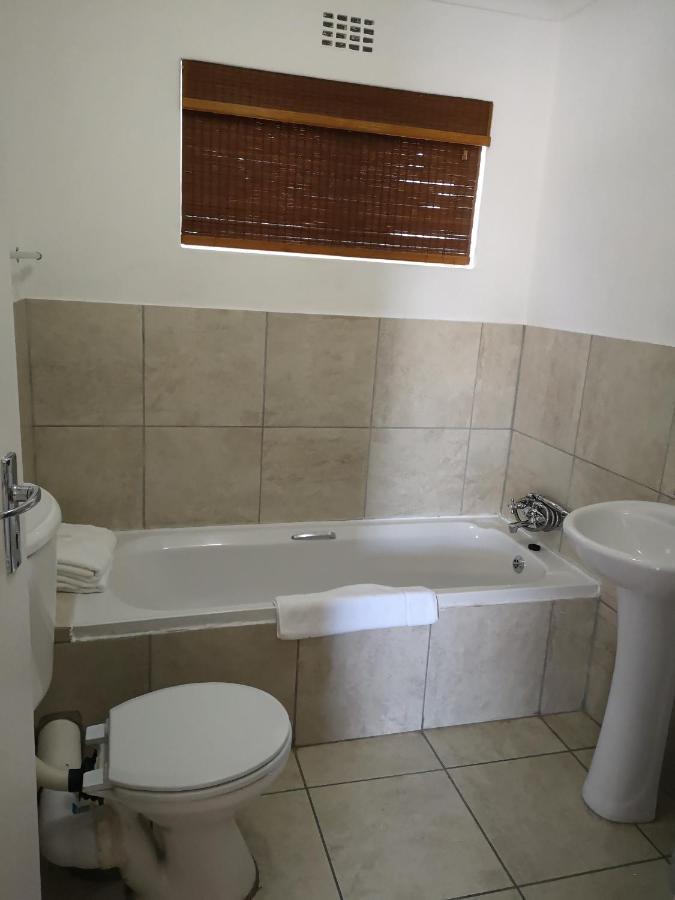 Smithland Guest Apartments Cape Town Bellville Esterno foto